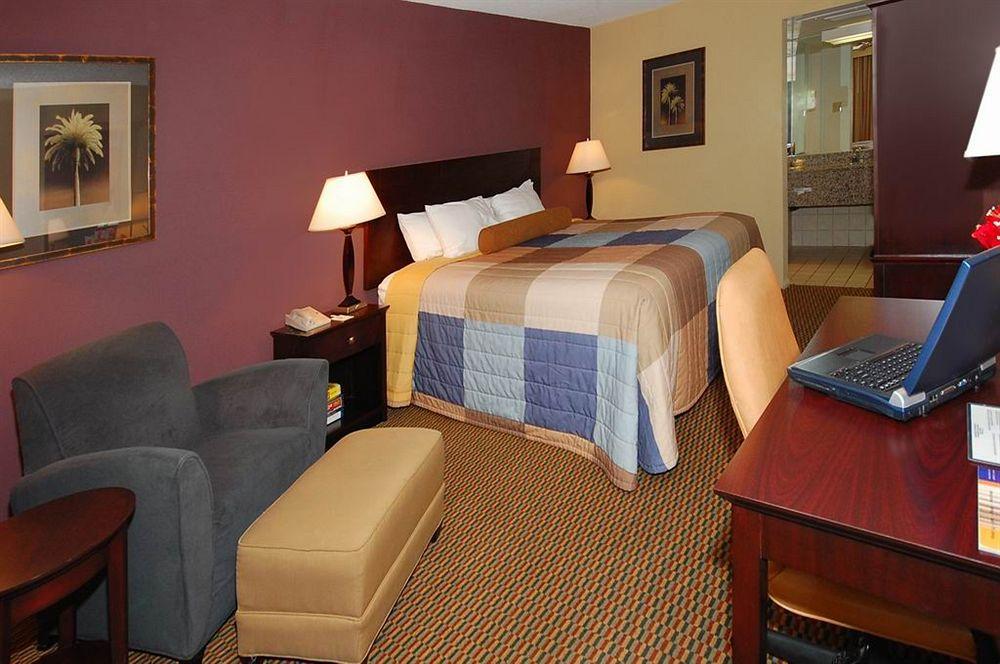 Best Western Plus Papago Inn & Resort Scottsdale Room photo
